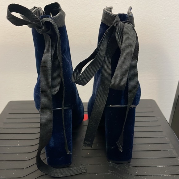 Zara Velvet Midnight Booties with bow - Picture 3 of 5